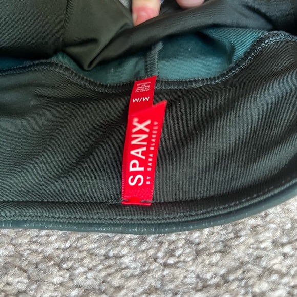 SPANX Faux Patent Leather Leggings - Picture 2 of 6